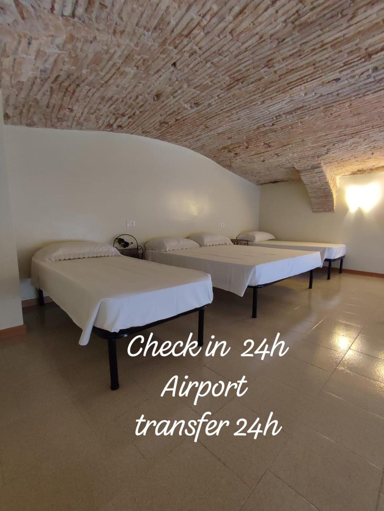 Casa Vacanze Bella-Host By Foresteria Bergamo Bella Kültér fotó